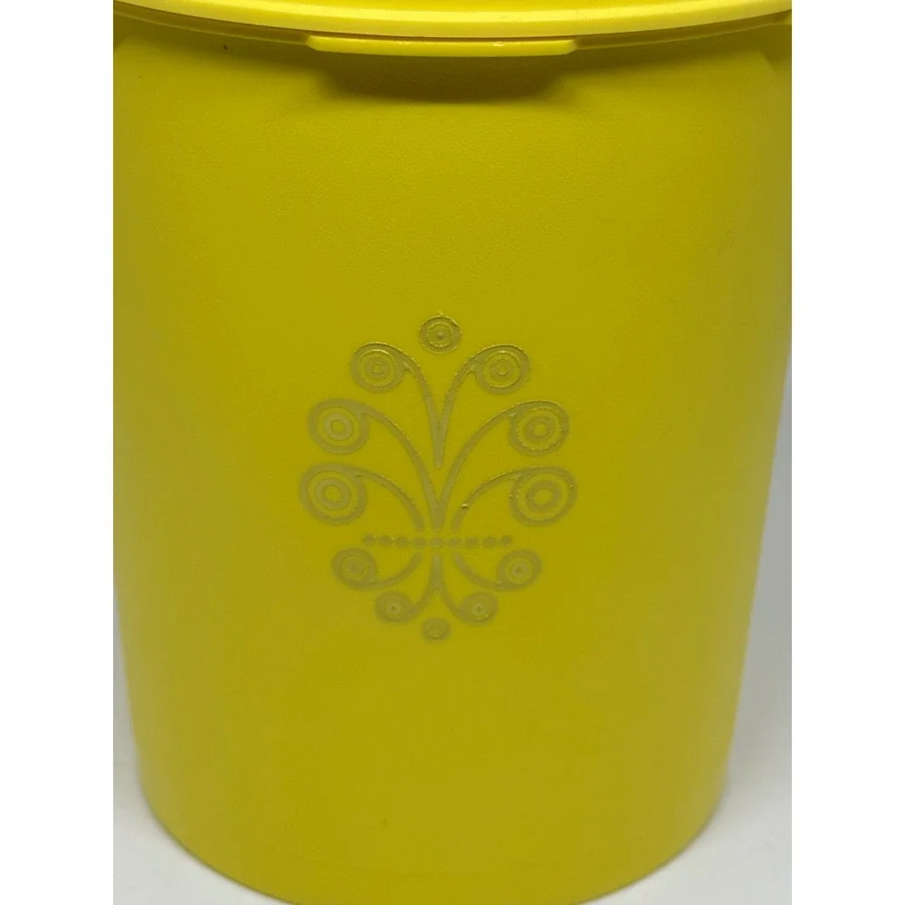 VTG Tupperware Canister Yellow Sunburst Seal Starburst Retro Kitchen Storage